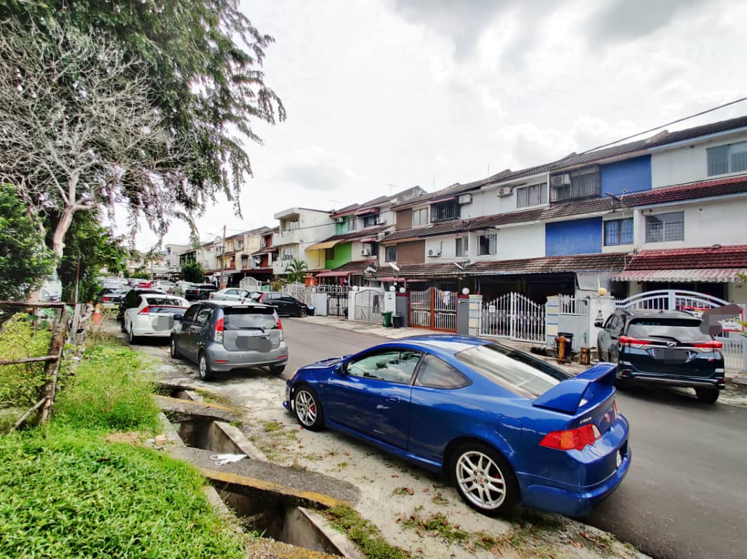 Depan Padang Taman Sri Muda Ampanng - photo 7