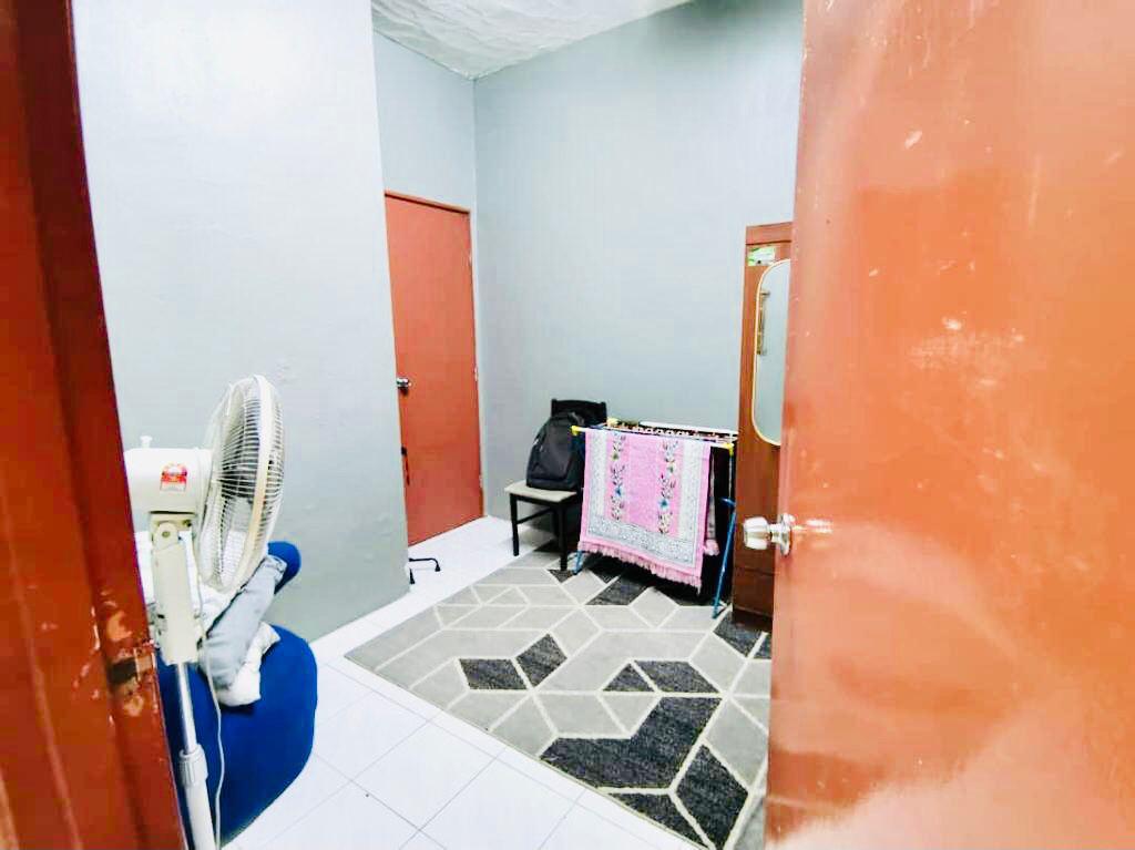 Corner Lot Taman Dahlia Bandar Baru Salak Tinggi - photo 5