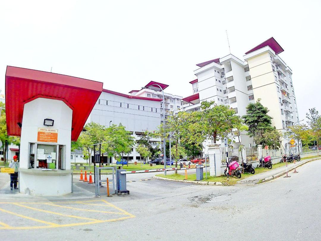 Nice Reno Apartment Kristal Heights Seksyen 7 Shah - photo 5