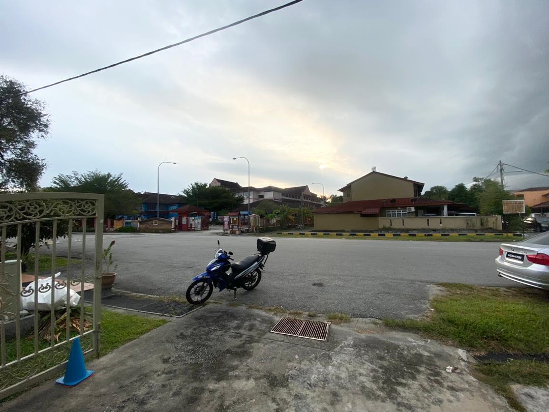 FACING OPEN SEMI D BANDAR TASIK KESUMA - photo 11