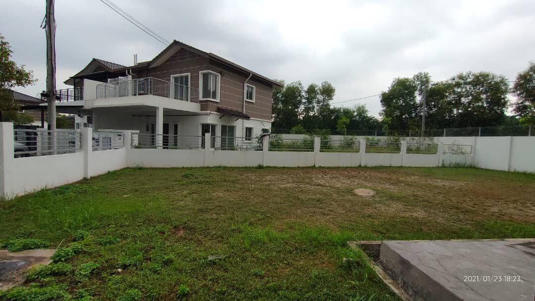 FACING OPEN SEMI D Taman Desiran Bayu Puchong - photo 5