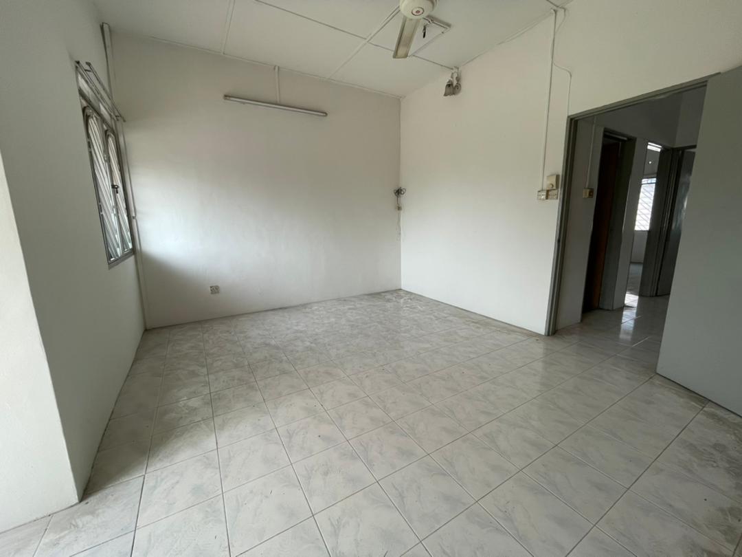 FACING OPEN FREEHOLD Taman Klang Utama Klang - photo 10