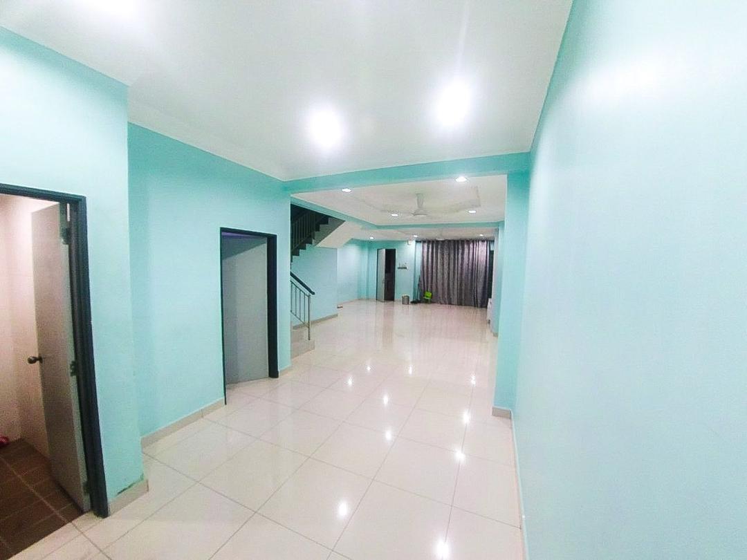 FREEHOLD 3 STOREY NEAR KTM KAJANG - photo 9