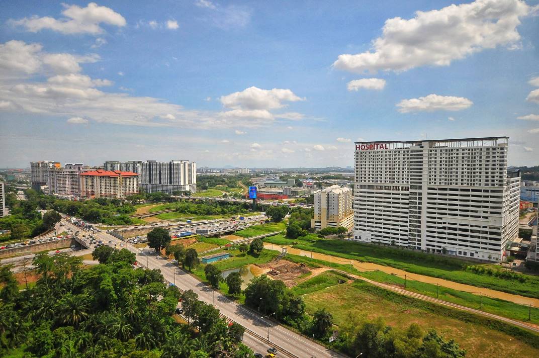 PRIMA U1 CONDOMINIUM - RENOVATED and FACING OPEN - photo 5
