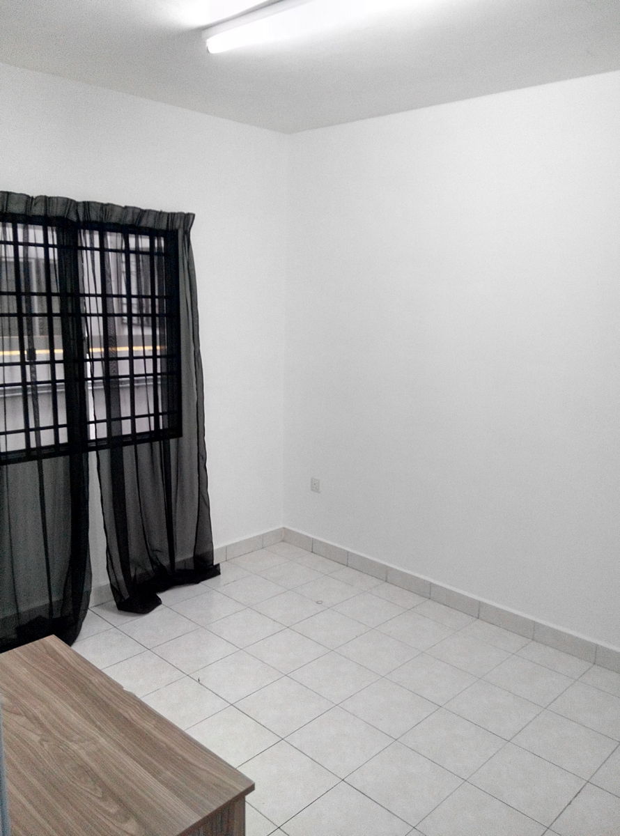 Flora Damansara Block D and E with parking lot - photo 5
