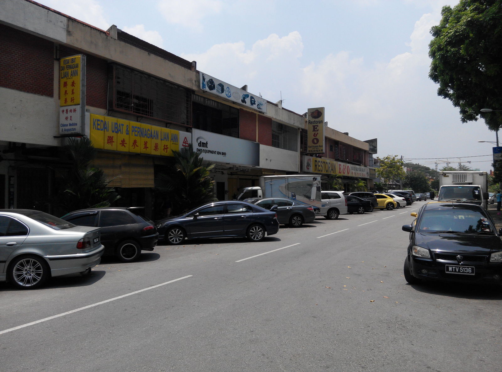 2sty corner house Tmn Wahyu Jln Kuching - photo 4