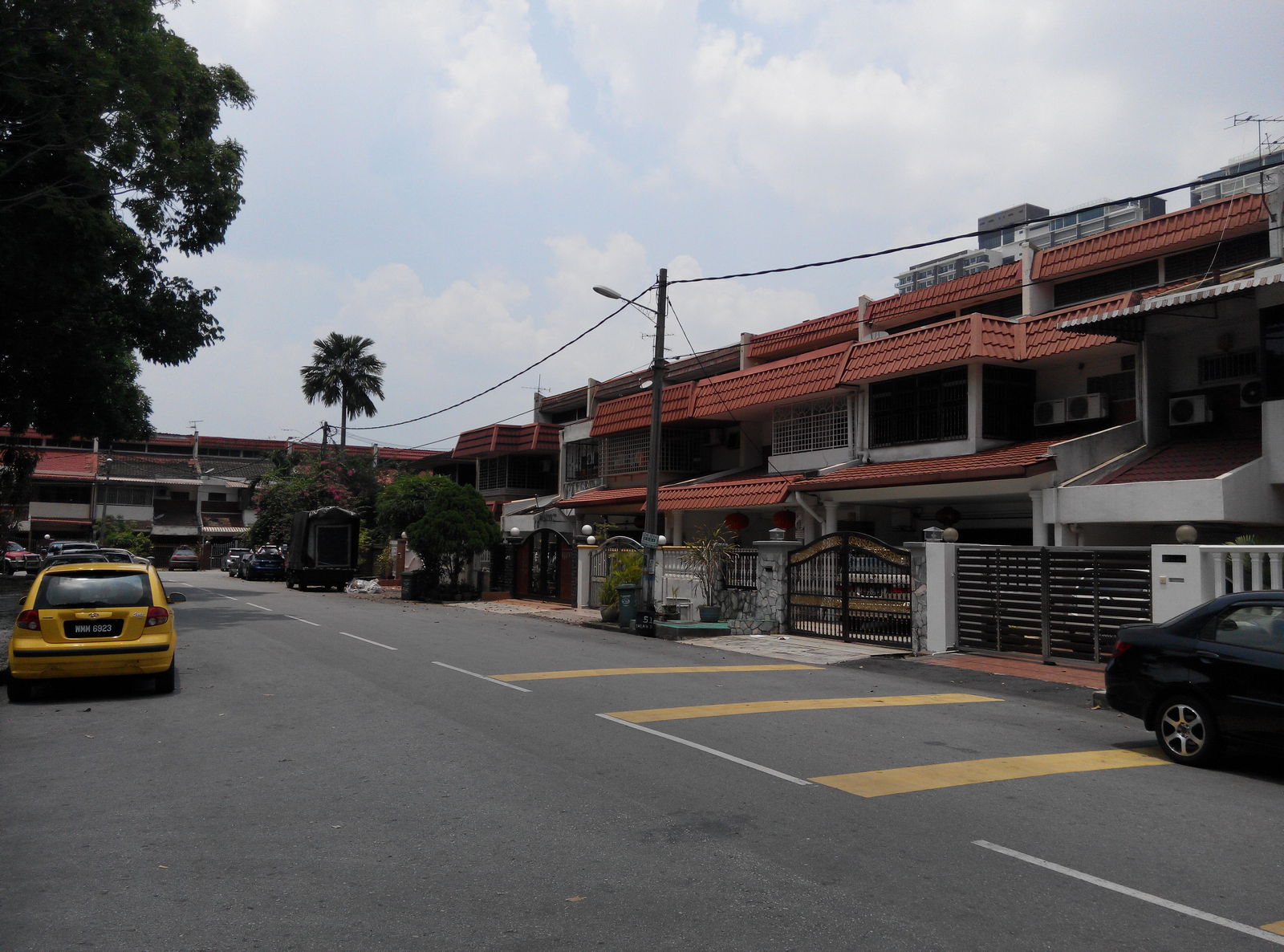 2sty corner house Tmn Wahyu Jln Kuching - photo 3