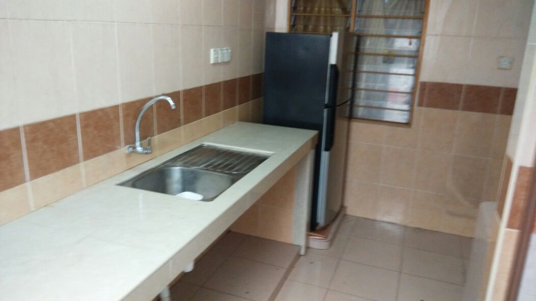 Jln Pudu Ulu near PGRM Tmn Maluri Cheras Apartment - photo 4
