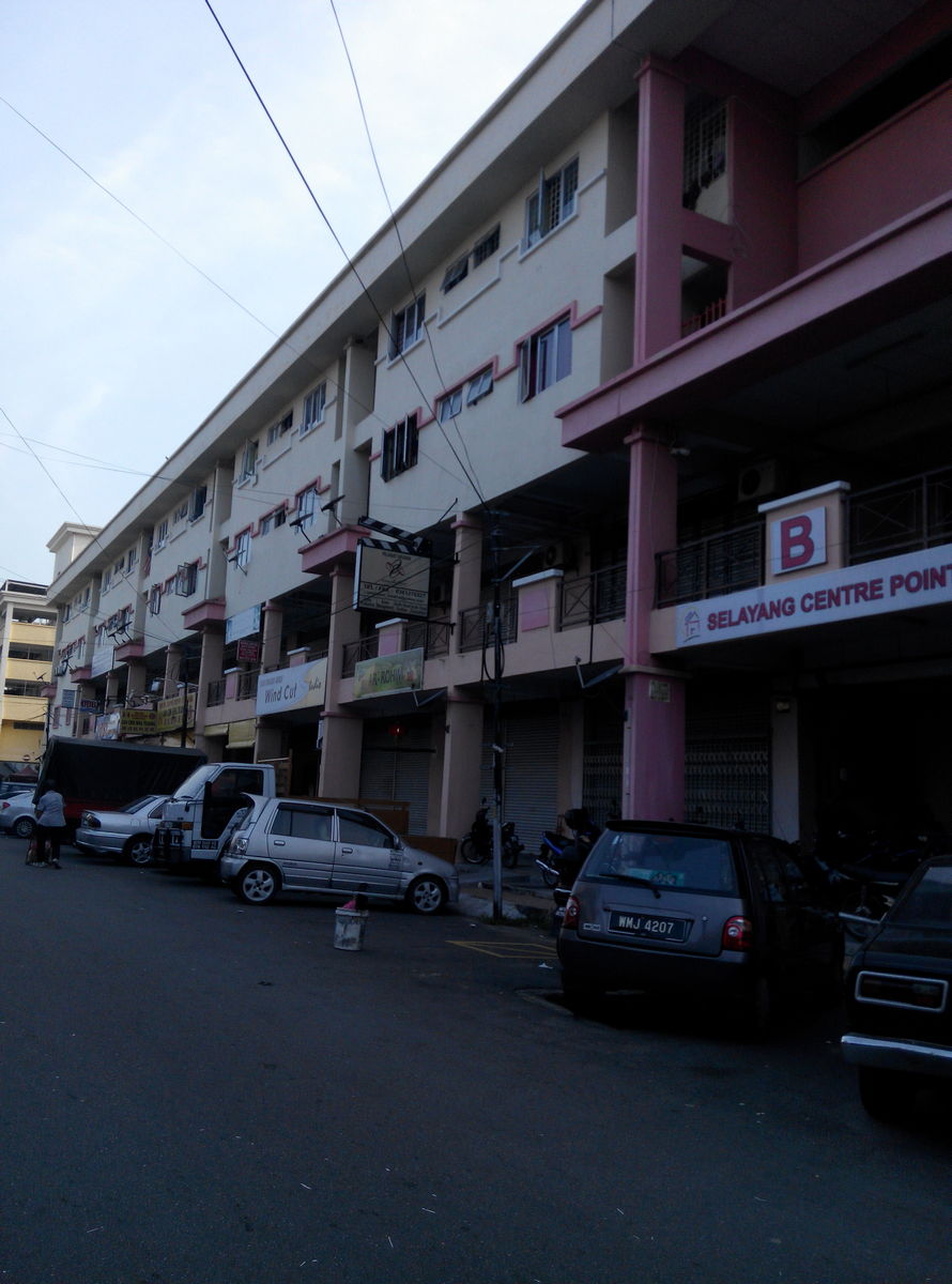Selayang Center Point Apartment - Kg Selayang Baru - photo 4