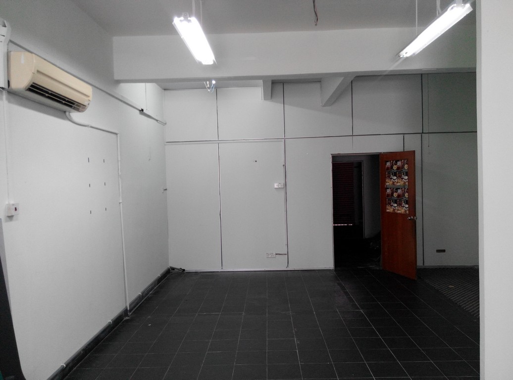 Sri Gombak Shop