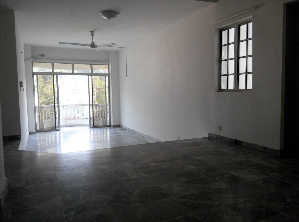 Selayang Casa Mila Condo good security