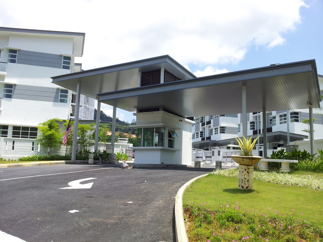 Selayang Heights Semi-D, Blue Sky Residence