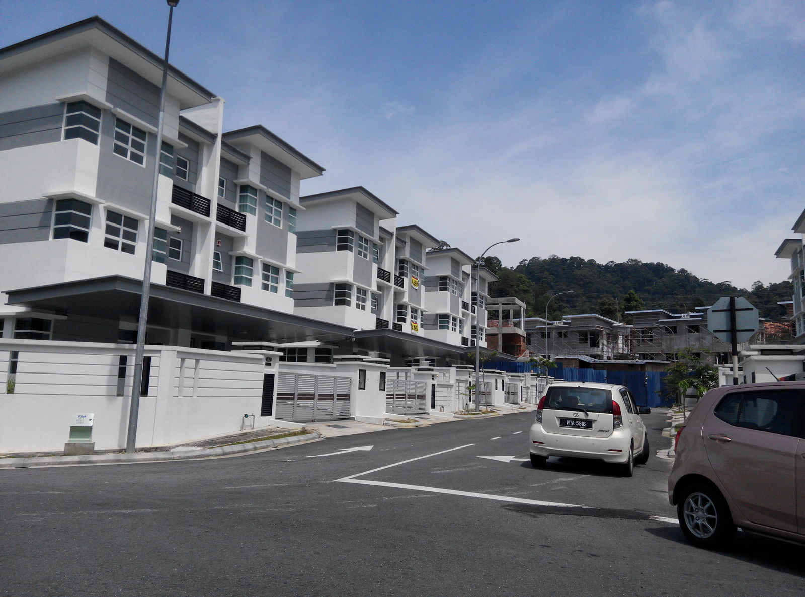 Selayang Heights Semi-D, Blue Sky Residence - photo 2