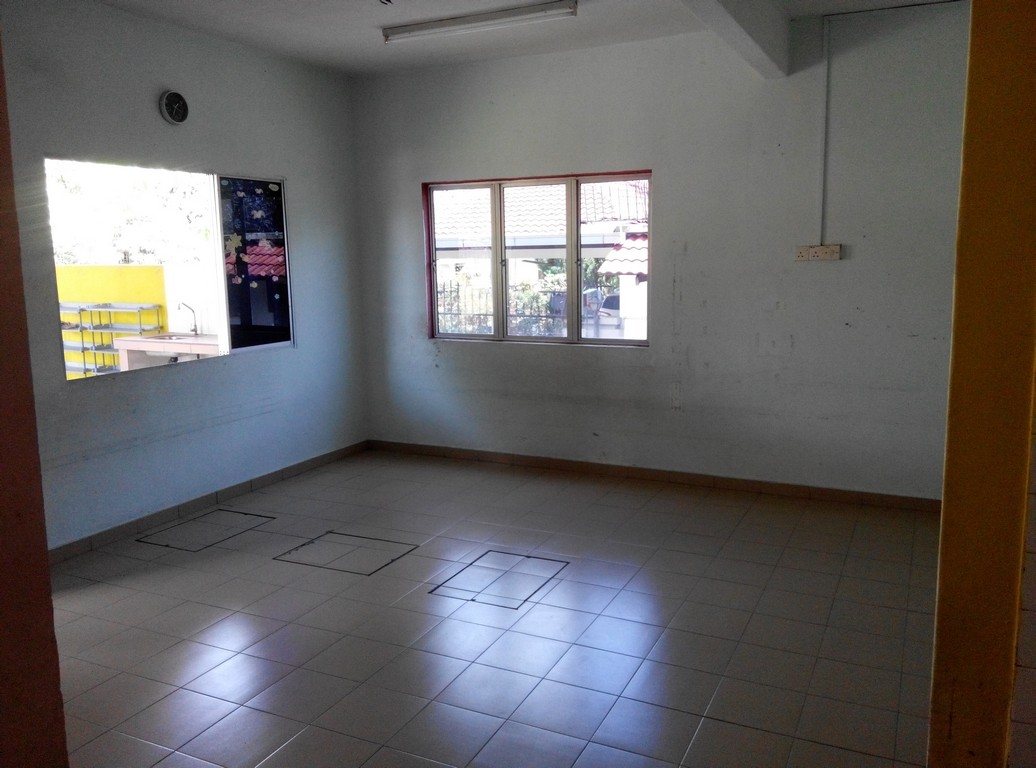 Taman Selayang Baru 2sty Corner house - photo 4