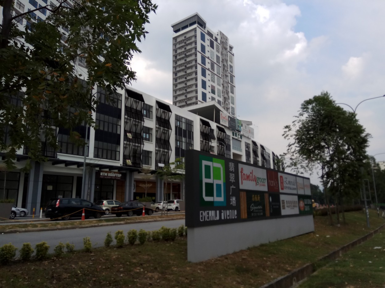 Emerald Avenue, Ground Floor Shop lot - photo 6