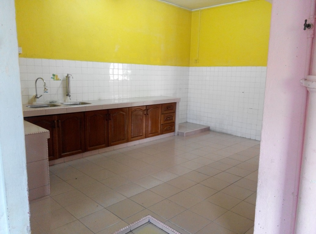 Taman Daya Kepong corner house - photo 4