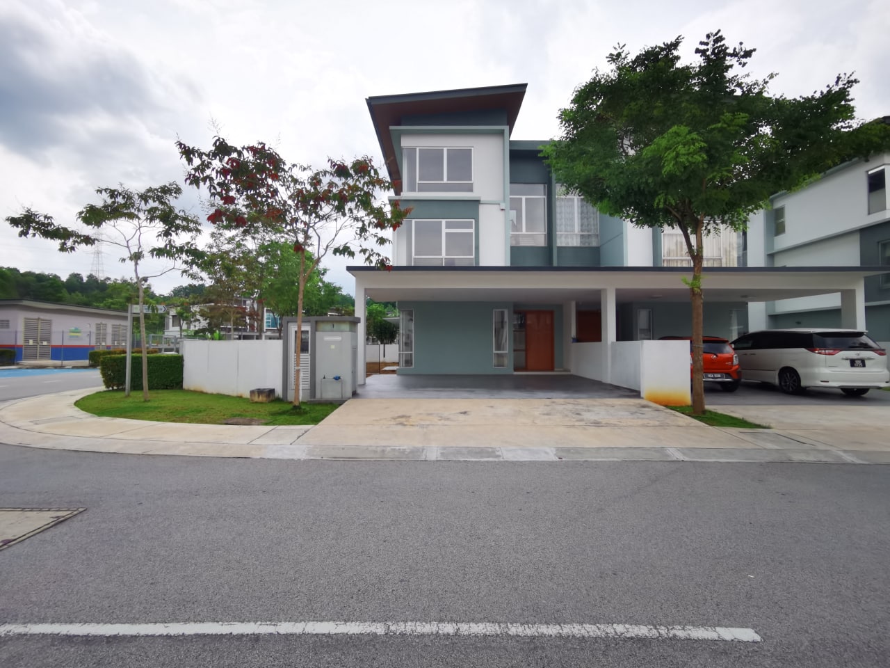 Corner 3 Storey Semi D Tropicana Heights Kajang
