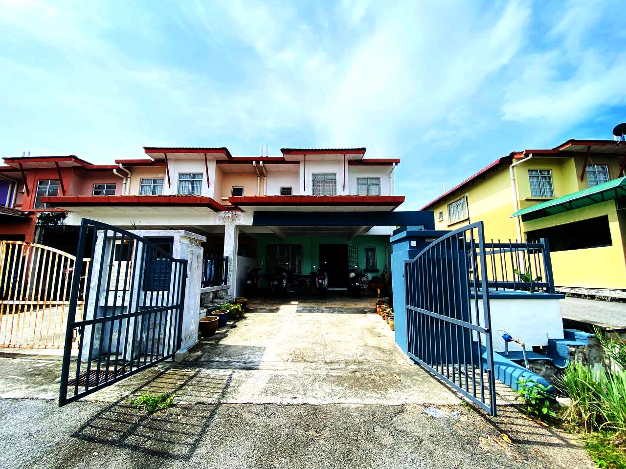 End Lot Double Storey Terrace Bandar Seri Putra