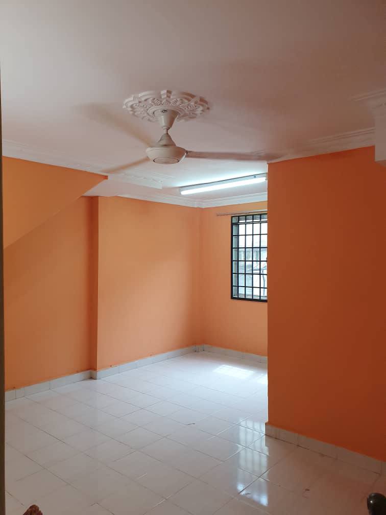 2 and half strorey taman melur ampang - photo 3