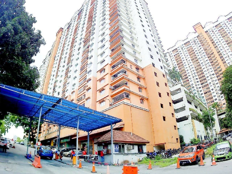 Apartment Flora Damansara