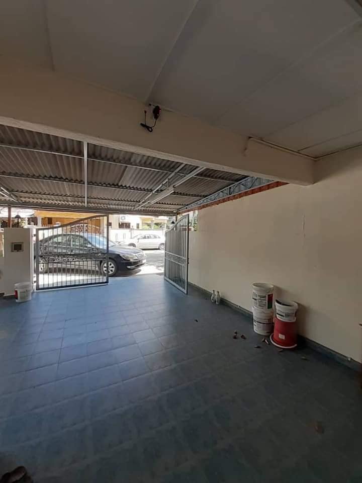 Double Storey  Jalan Mawar, Taman Puchong Perdana