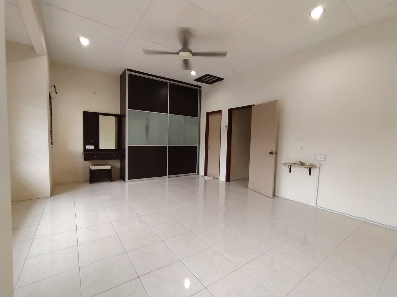 2 Storey Terrace House Bandar Nusaputra, Puchong - photo 4