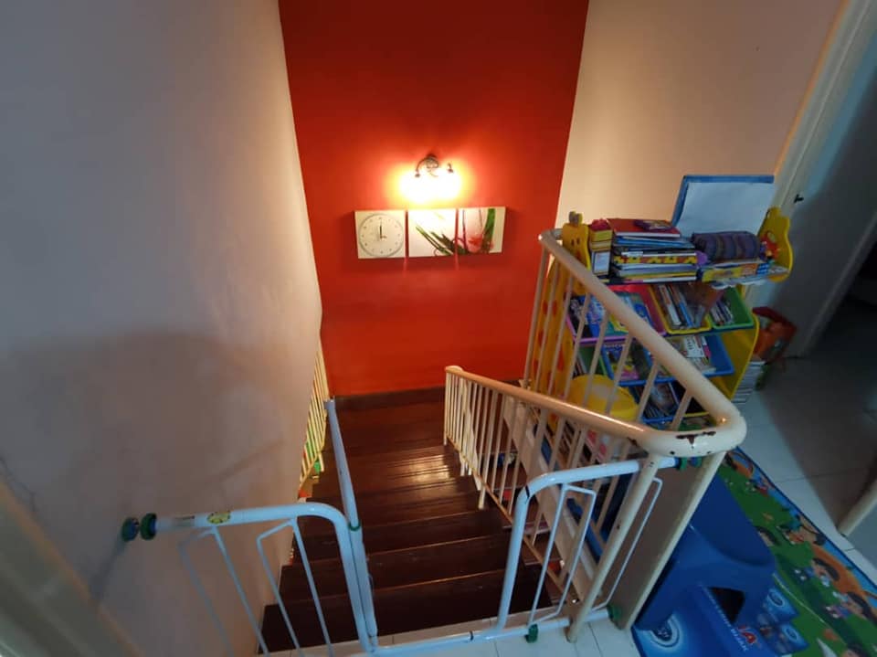 Double Storey Taman Putra Budiman Seri Kembangan - photo 6