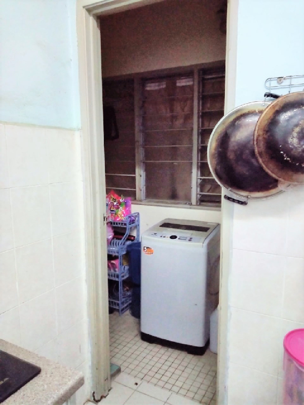(Ready Strata) Meranti Apartment , Persiaran Subang Mewah, USJ 1 - photo 5