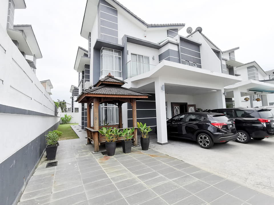 2 Storey Semi D Greenhill Residence U10, Shah Alam - photo 1