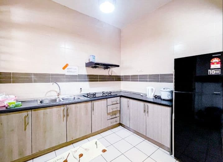 2 and Half Storey End Lot Terrace House Precint 18 - photo 5