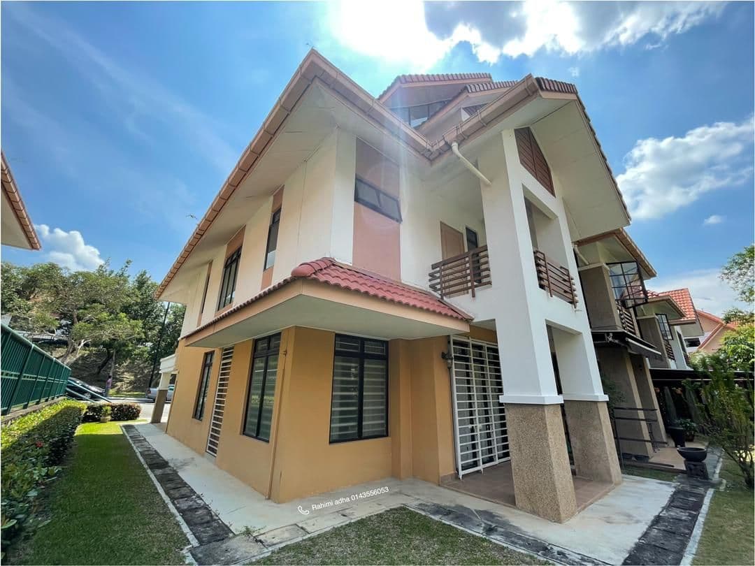 2 and Half Storey End Lot Terrace House Precint 18 - photo 6