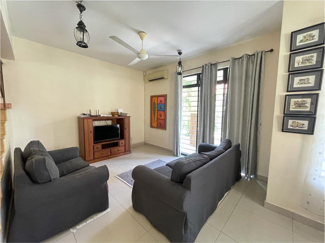 2 and Half Storey End Lot Terrace House Precint 18 - photo 9