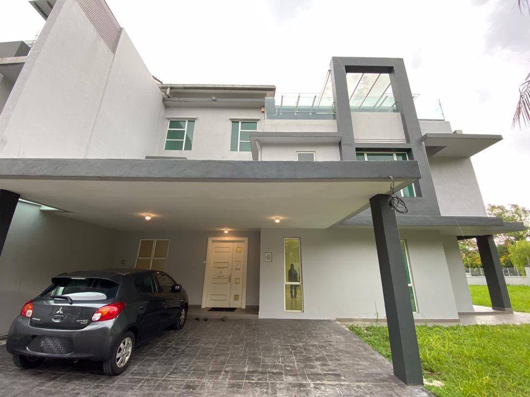 Corner Lot 3 Storey  Mascarena Palm Putra Height