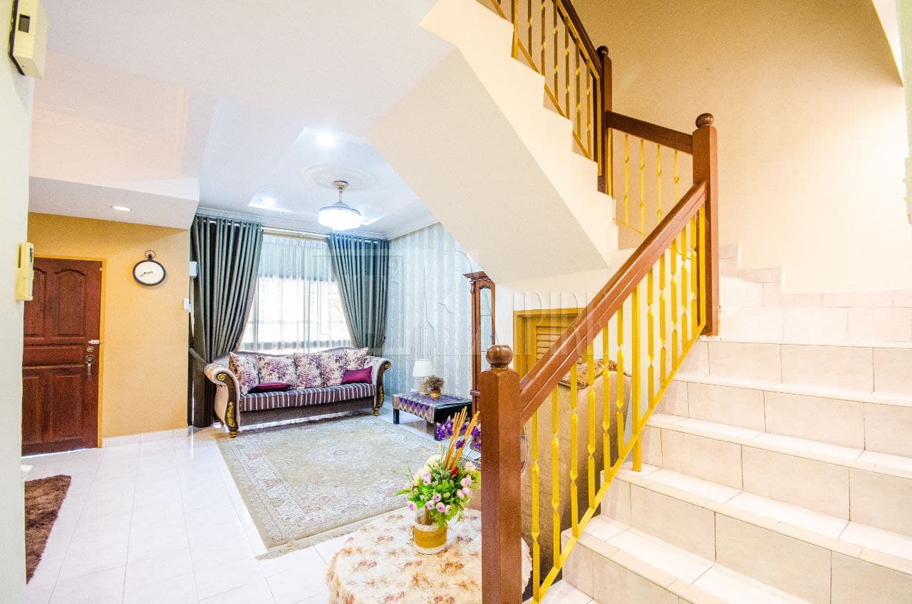 2 Storey Jln Platinum Seksyen 7 - photo 9