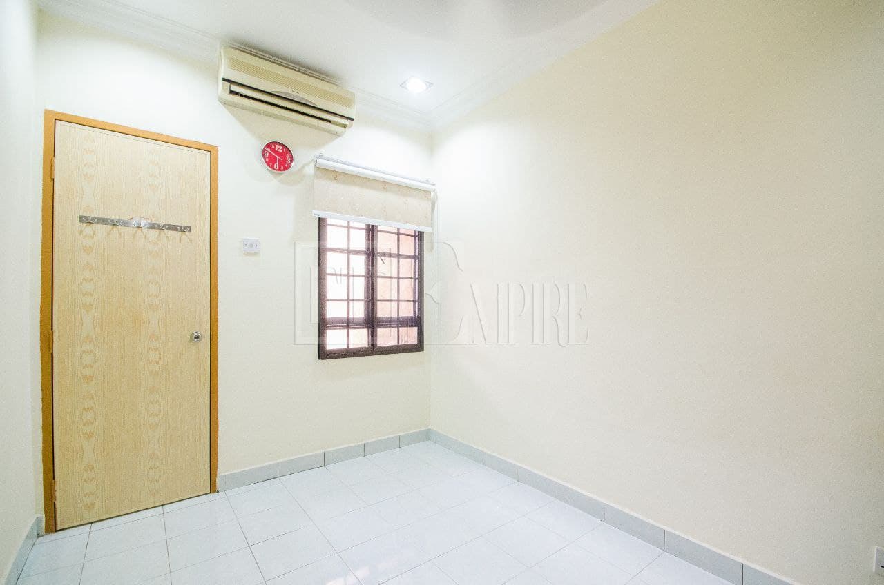 2 Storey Jln Platinum Seksyen 7 - photo 10