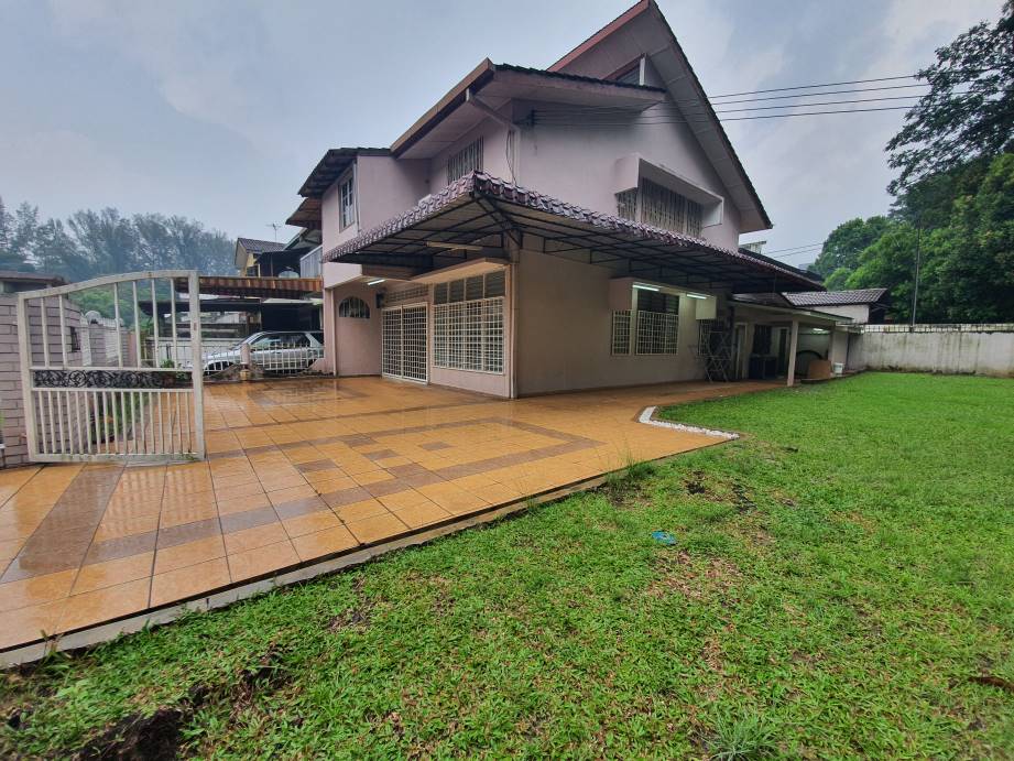 Corner Lot 2 Storey Teres Seksyen 11 Shah Alam