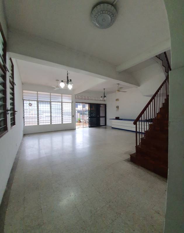 Corner Lot 2 Storey Teres Seksyen 11 Shah Alam - photo 2