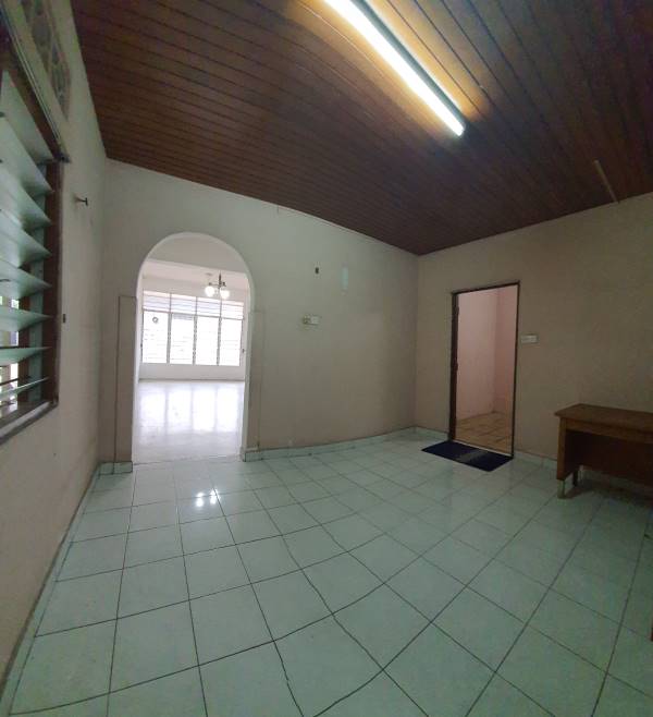 Corner Lot 2 Storey Teres Seksyen 11 Shah Alam - photo 3