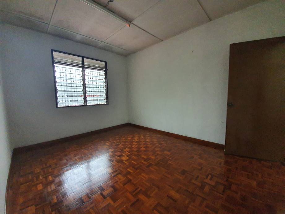 Corner Lot 2 Storey Teres Seksyen 11 Shah Alam - photo 8