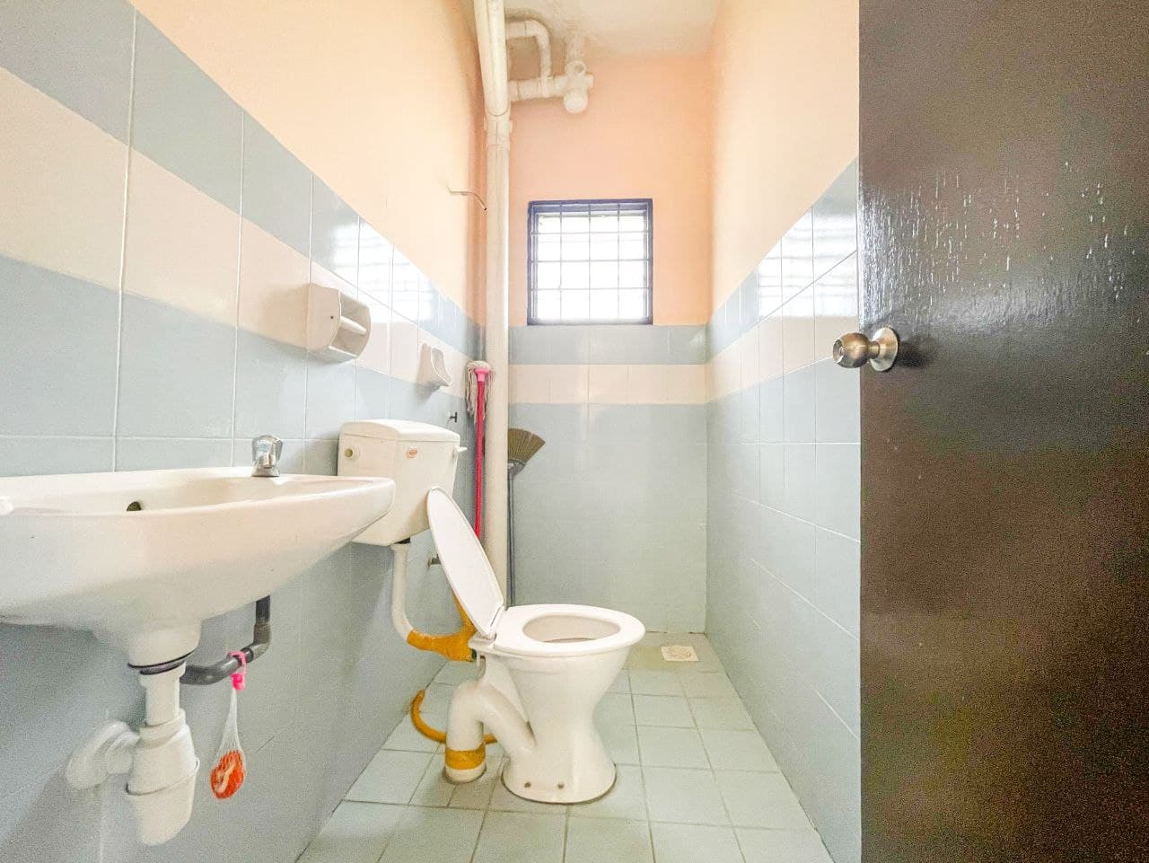 2 Storey Terrace, Jalan LEP 4, Taman Lestari Putra - photo 5