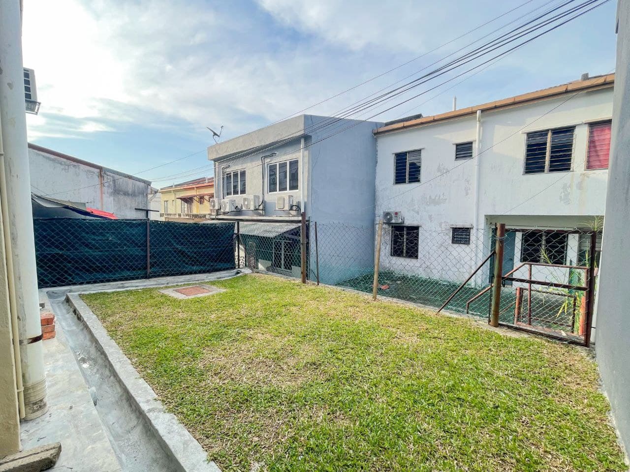 2 Storey Terrace, Jalan LEP 4, Taman Lestari Putra - photo 6