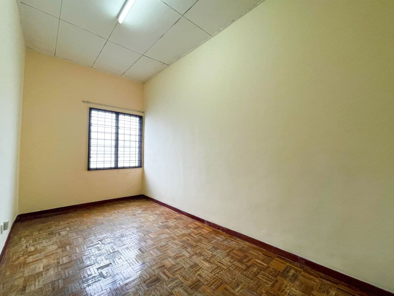 2 Storey Terrace, Jalan LEP 4, Taman Lestari Putra - photo 10