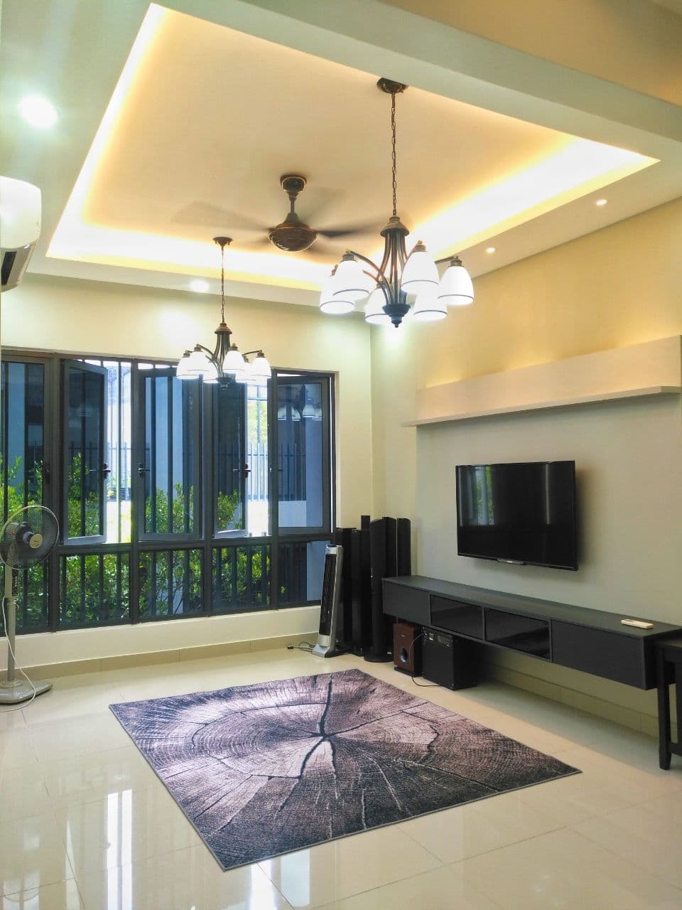 End Lot Crescent Park Town House Bangi - photo 2