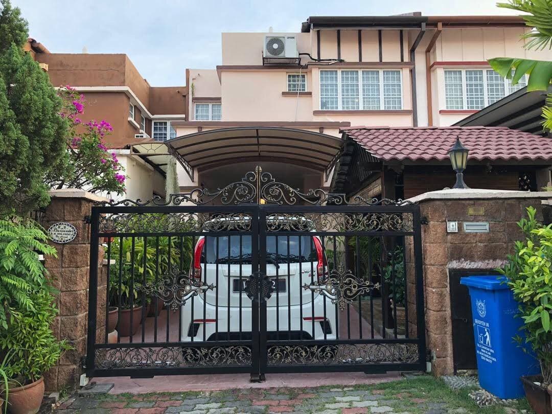 Double Storey Terrace Jalan Kubah, Bukit Jelutong - photo 1