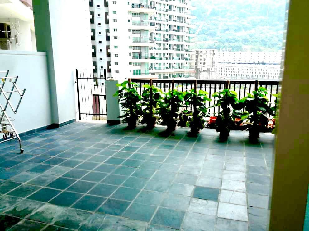 Armanee Terrace1 Damansara Perdana Facing Mountain - photo 3