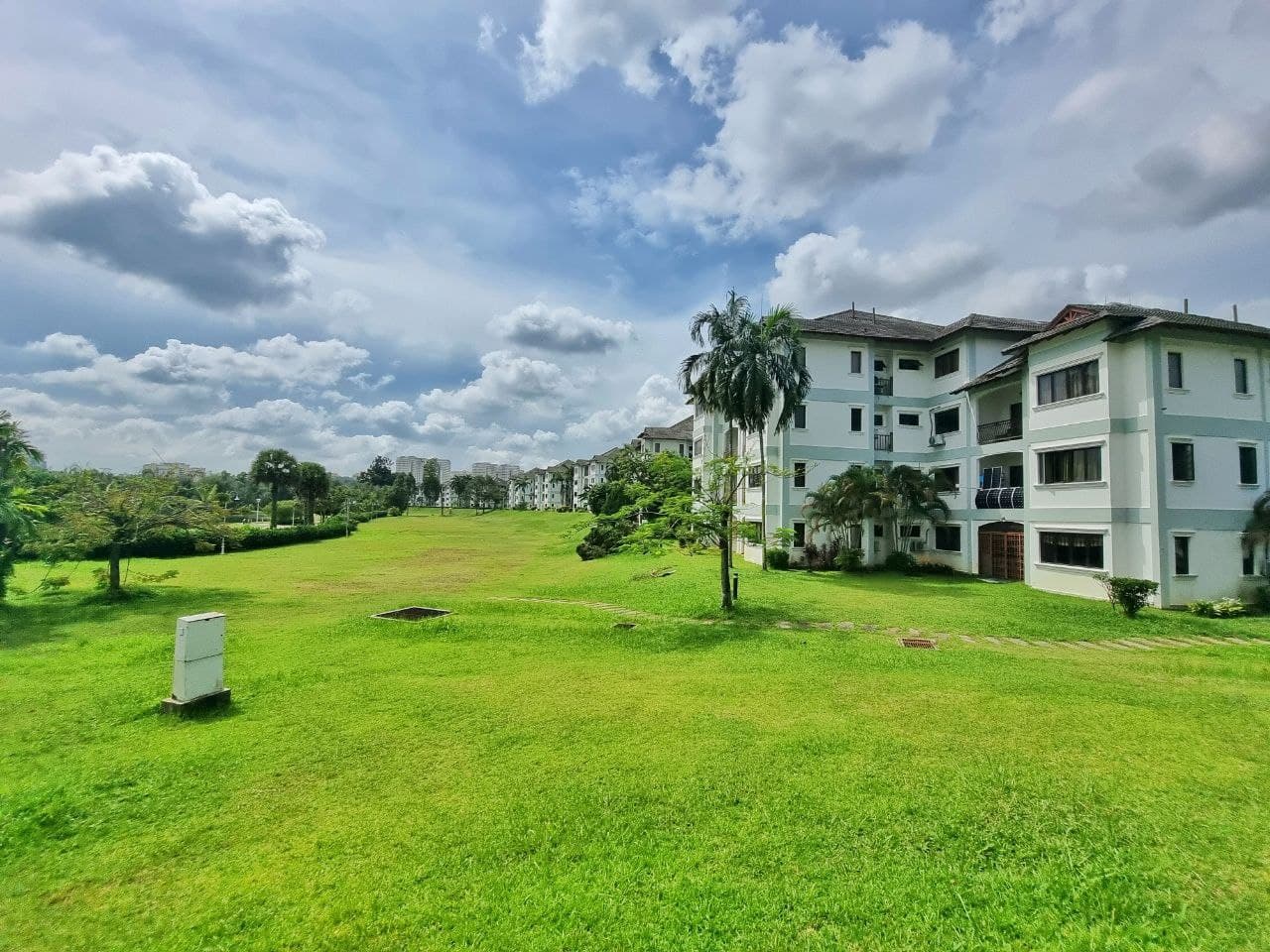 Lake View Apartment at Cyber Height Villa
