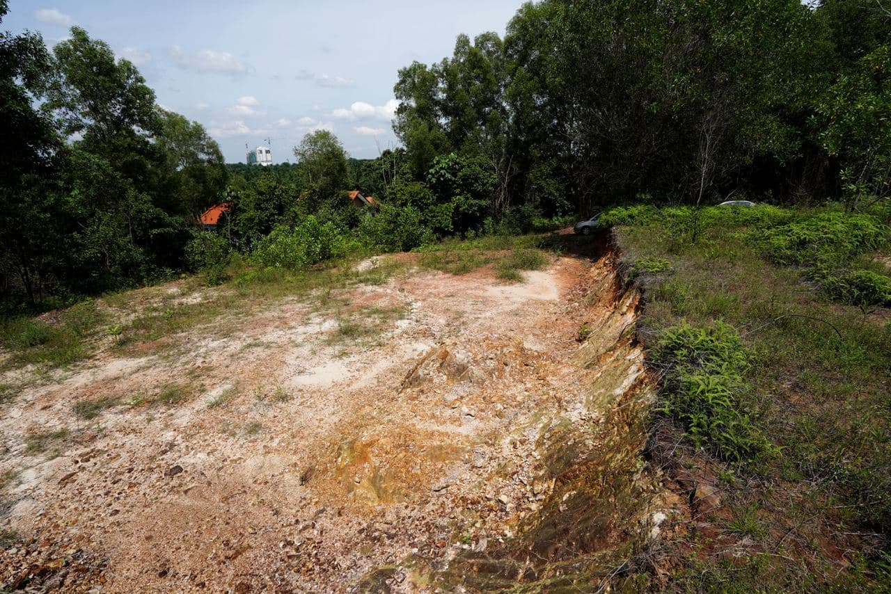 Land Bungalow Lot Bukit Damar, Dengkil, Selangor - photo 3