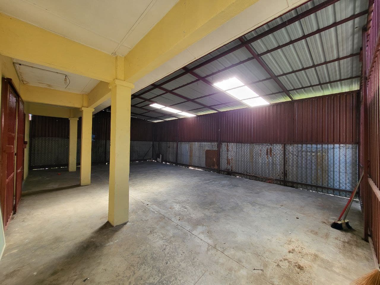 Teres 2 tingkat Taman Telok Panglima Garang - photo 4