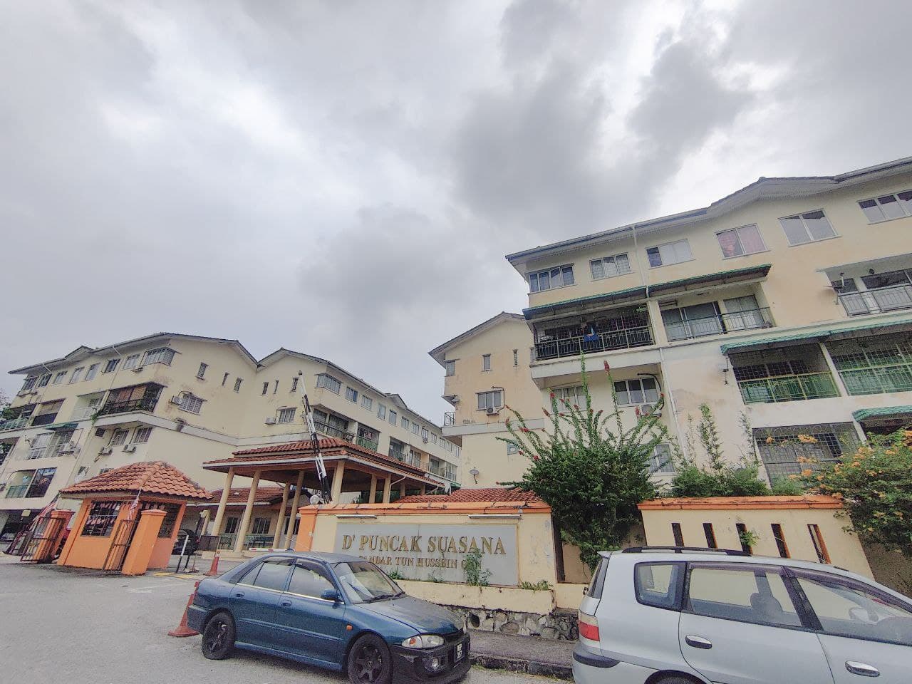 Duplex D Puncak Suasana Apartment - photo 3