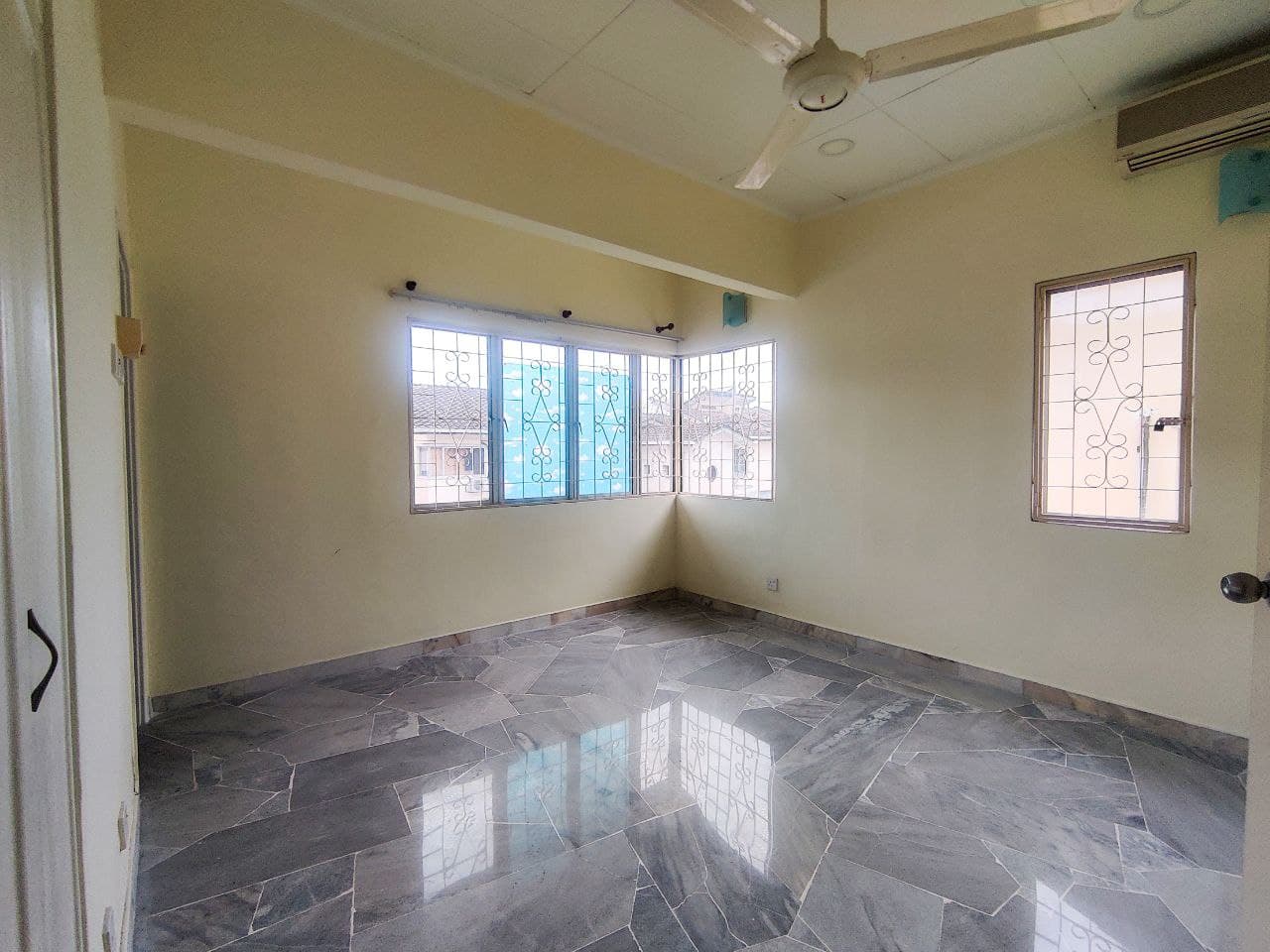 Duplex D Puncak Suasana Apartment - photo 7